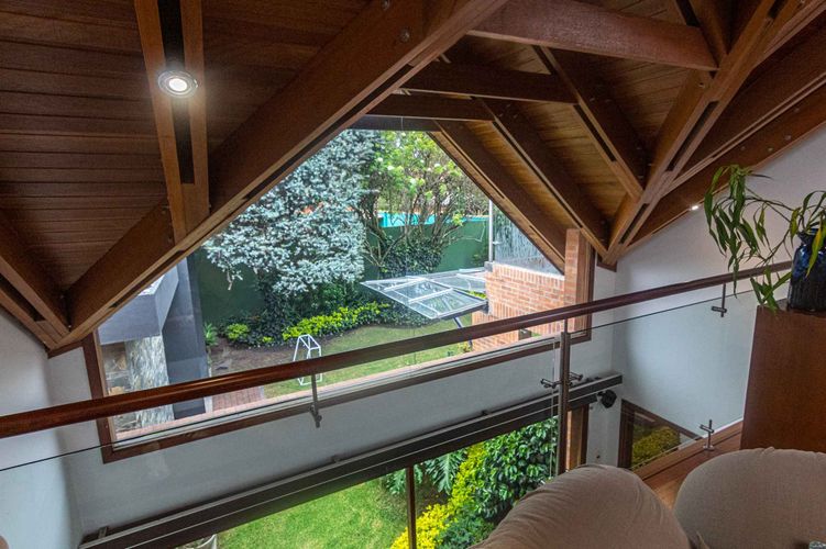 Casa de 5 alcobas en venta en San Jose De Bavaria, Bogotá, 600 m² · foto 15 de 24
