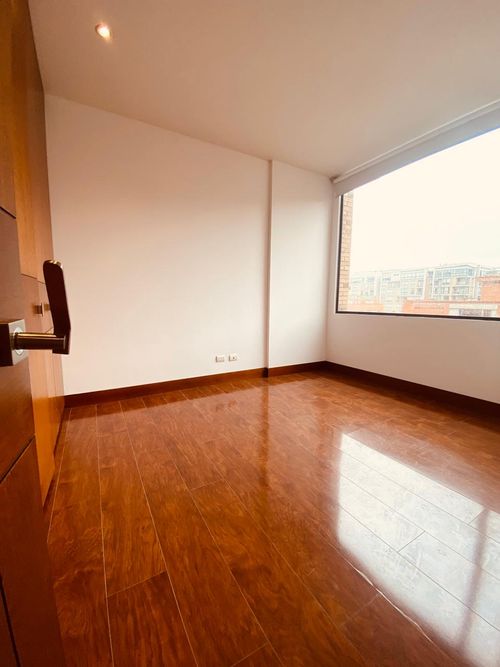Apartamento de 2 alcobas en venta en Chico Norte, Bogotá, 90 m² · foto 14 de 22