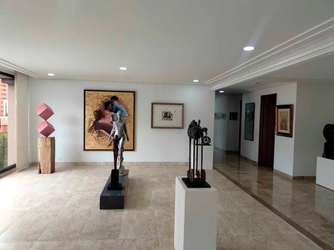 Apartamento de 3 alcobas en arriendo en El Poblado, Medellín, 245 m² · foto 3 de 20