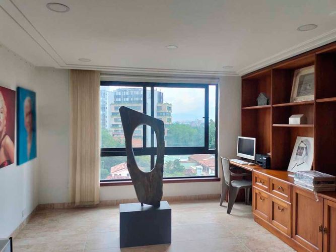 Apartamento de 3 alcobas en arriendo en El Poblado, Medellín, 245 m² · foto 12 de 20