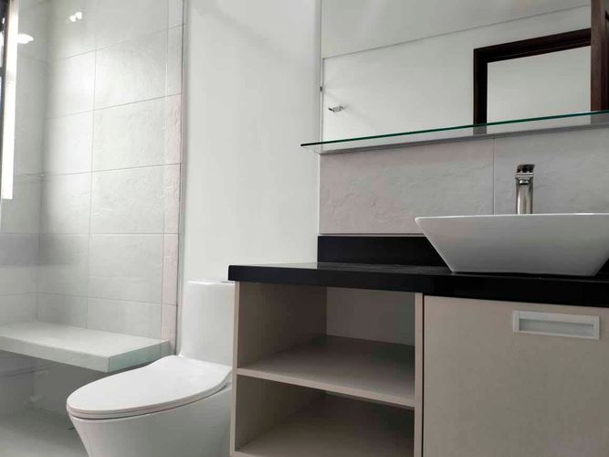 Apartamento de 3 alcobas en arriendo en El Poblado, Medellín, 245 m² · foto 19 de 20