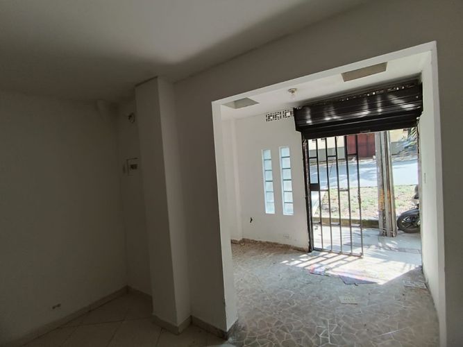 Local en arriendo en Boston, Medellín, 25 m² · foto 2 de 20