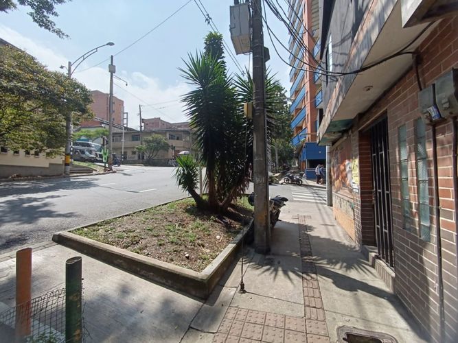 Local en arriendo en Boston, Medellín, 25 m² · foto 12 de 20