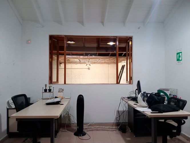 Local en arriendo en Laureles, Medellín, 310 m² · foto 3 de 16