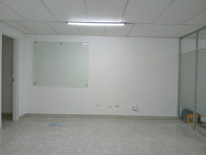 Local en arriendo en Laureles, Medellín, 48 m² · foto 6 de 11