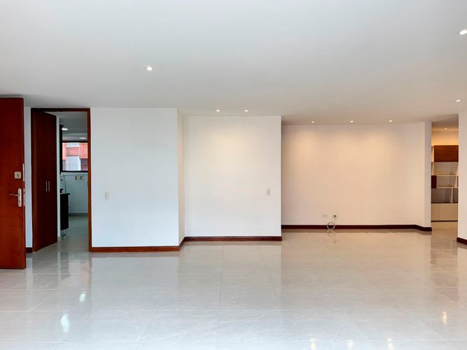Apartamento de 3 alcobas en arriendo en El Poblado, Medellín, 165 m² · foto 12 de 17