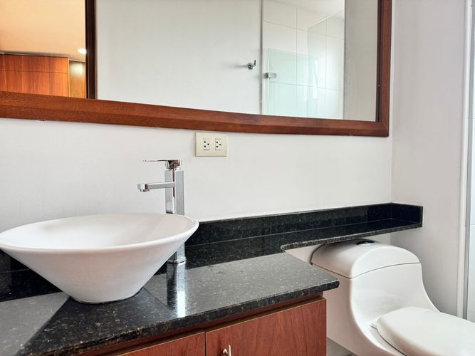 Apartamento de 3 alcobas en arriendo en El Poblado, Medellín, 165 m² · foto 14 de 17