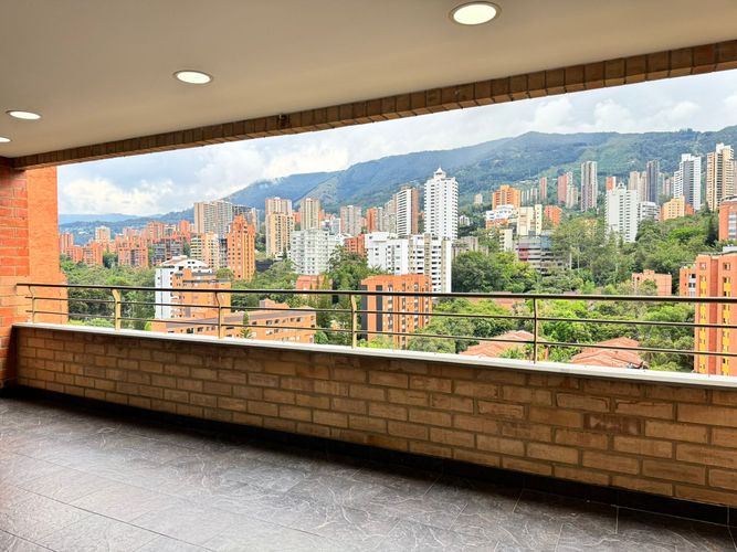 Apartamento de 3 alcobas en arriendo en El Poblado, Medellín, 165 m² · foto 17 de 17