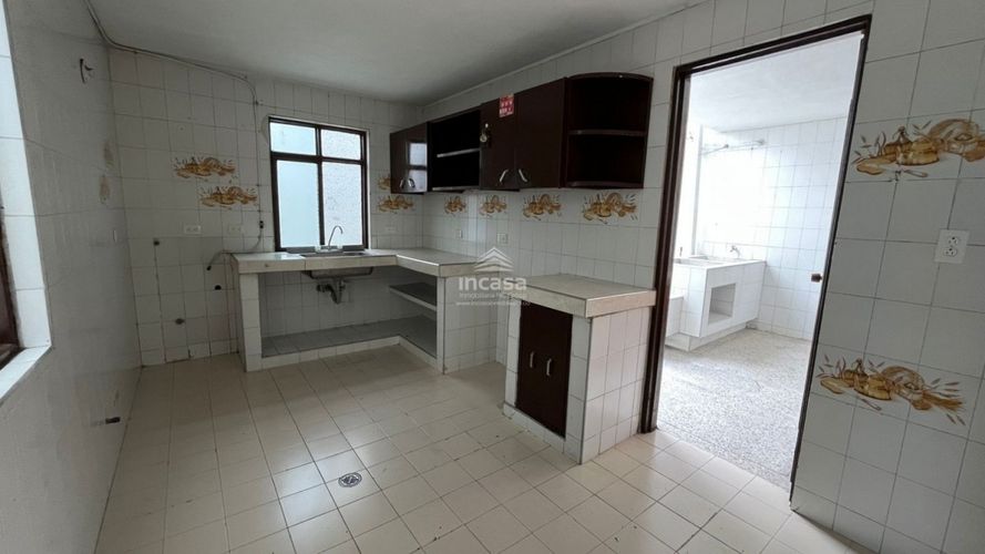 Casa de 5 alcobas en venta en Las Mercedes, Palmira, 319 m² · foto 13 de 24