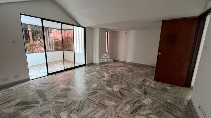 Casa de 5 alcobas en venta en Las Mercedes, Palmira, 319 m² · foto 7 de 24