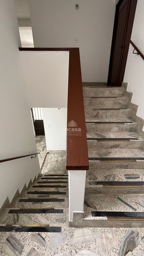 Casa de 5 alcobas en venta en Las Mercedes, Palmira, 319 m² · foto 15 de 24