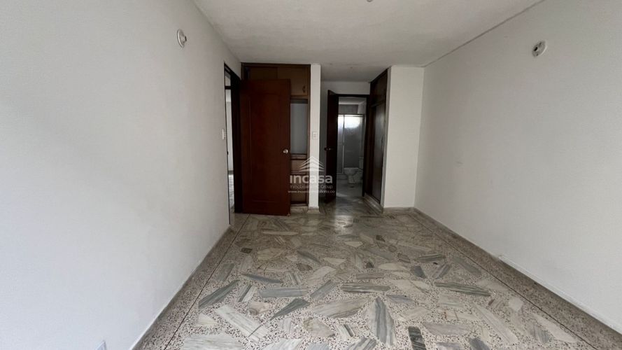 Casa de 5 alcobas en venta en Las Mercedes, Palmira, 319 m² · foto 17 de 24