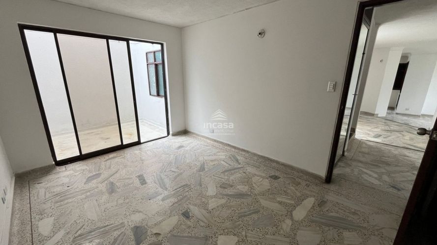 Casa de 5 alcobas en venta en Las Mercedes, Palmira, 319 m² · foto 4 de 24