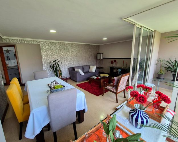 Apartamento de 3 alcobas en venta en El Poblado, Medellín, 155 m² · foto 2 de 12