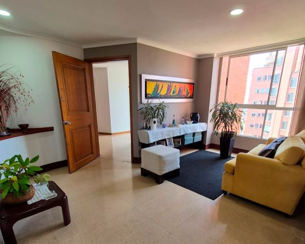 Apartamento de 3 alcobas en venta en El Poblado, Medellín, 155 m² · foto 3 de 12