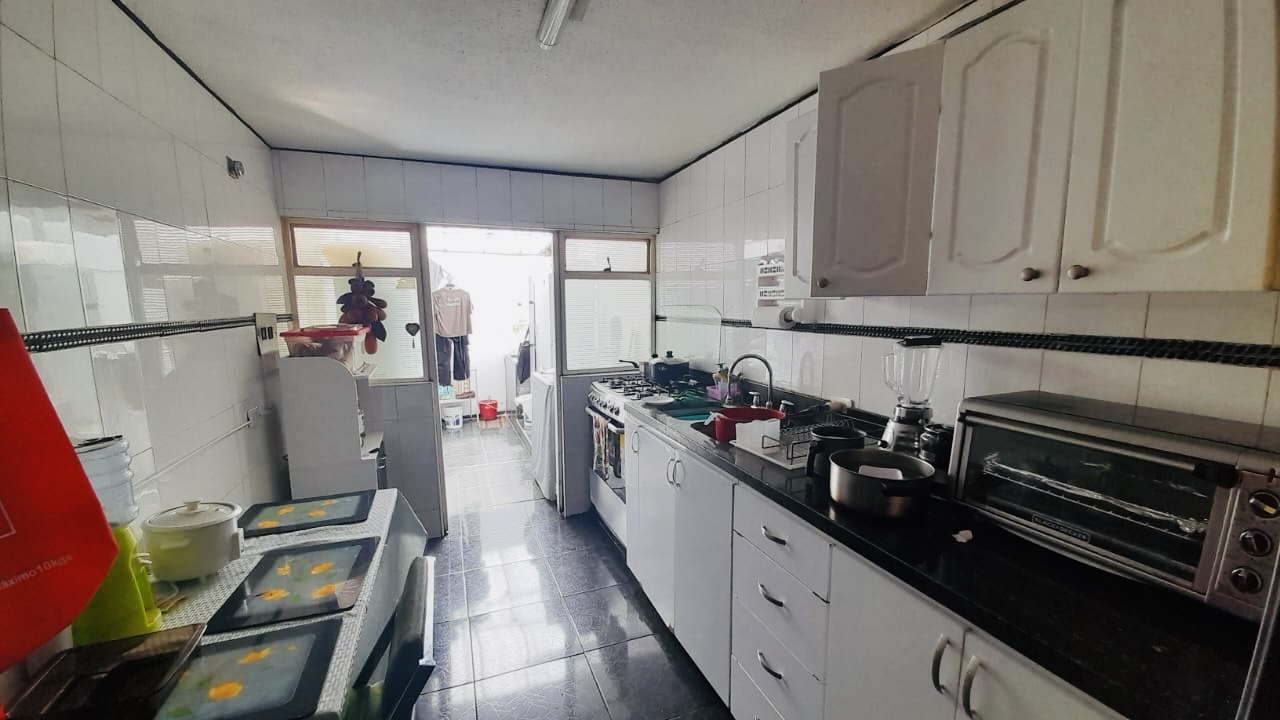Casa en venta en Las Villas, Bogotá · foto 11 de 24