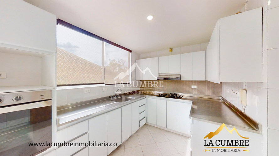 Casa de 3 alcobas en venta en La Sebastiana, Envigado, 218 m² · foto 5 de 15