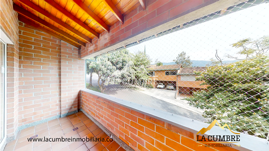 Casa de 3 alcobas en venta en La Sebastiana, Envigado, 218 m² · foto 9 de 15