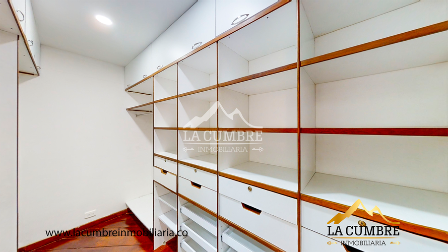 Casa de 3 alcobas en venta en La Sebastiana, Envigado, 218 m² · foto 11 de 15
