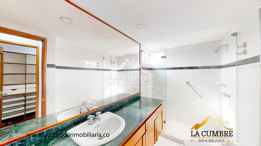 Casa de 3 alcobas en venta en La Sebastiana, Envigado, 218 m² · foto 12 de 15