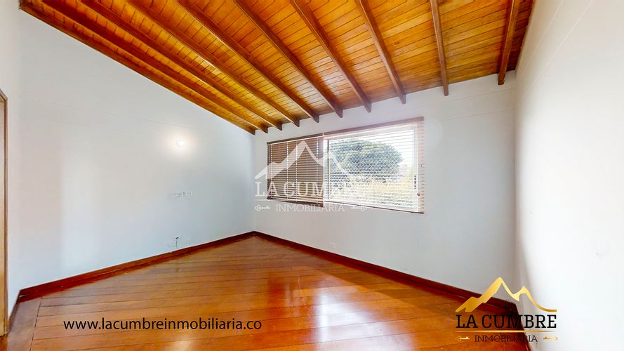 Casa de 3 alcobas en venta en La Sebastiana, Envigado, 218 m² · foto 13 de 15