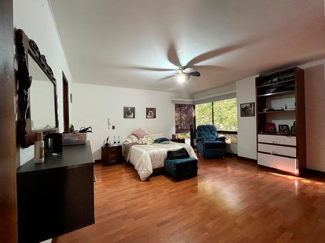 Apartamento en venta en El Poblado, Medellín, 189 m² · foto 6 de 19