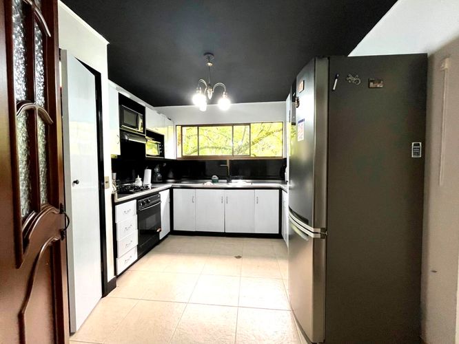 Apartamento en venta en El Poblado, Medellín, 189 m² · foto 9 de 19