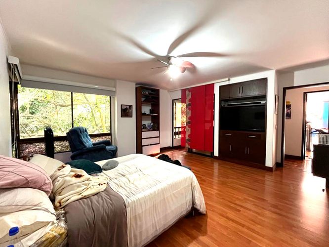 Apartamento en venta en El Poblado, Medellín, 189 m² · foto 15 de 19
