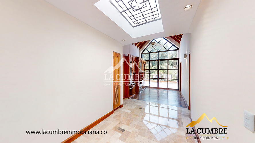 Casa de 5 alcobas en venta en La Abadia, Envigado, 390 m² · foto 10 de 20