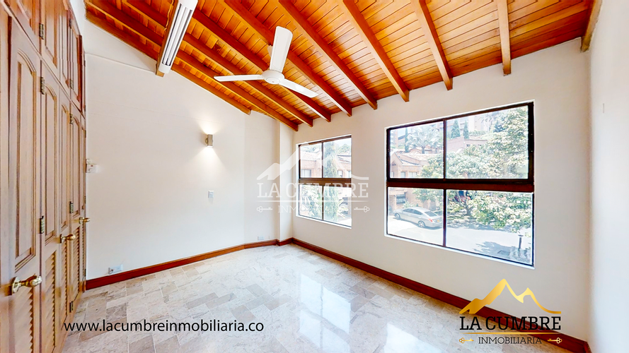Casa de 5 alcobas en venta en La Abadia, Envigado, 390 m² · foto 11 de 20