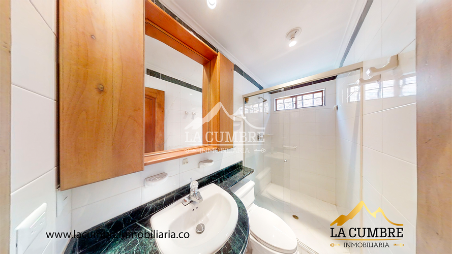 Casa de 5 alcobas en venta en La Abadia, Envigado, 390 m² · foto 12 de 20