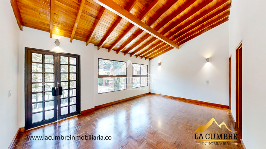 Casa de 5 alcobas en venta en La Abadia, Envigado, 390 m² · foto 13 de 20