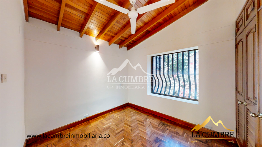 Casa de 5 alcobas en venta en La Abadia, Envigado, 390 m² · foto 16 de 20