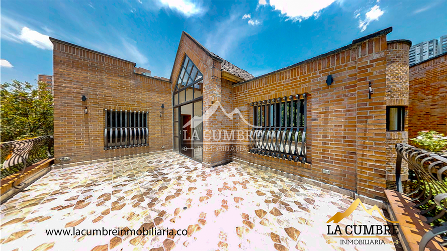 Casa de 5 alcobas en venta en La Abadia, Envigado, 390 m² · foto 19 de 20