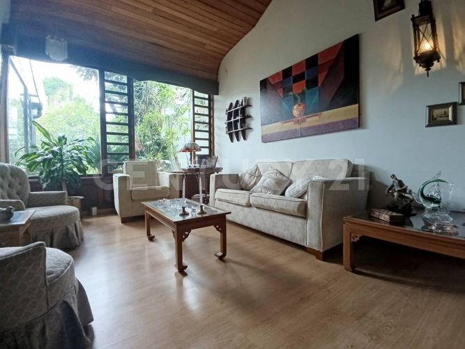 Casa de 5 alcobas en arriendo en La Calleja, Bogotá, 484 m² · foto 3 de 24