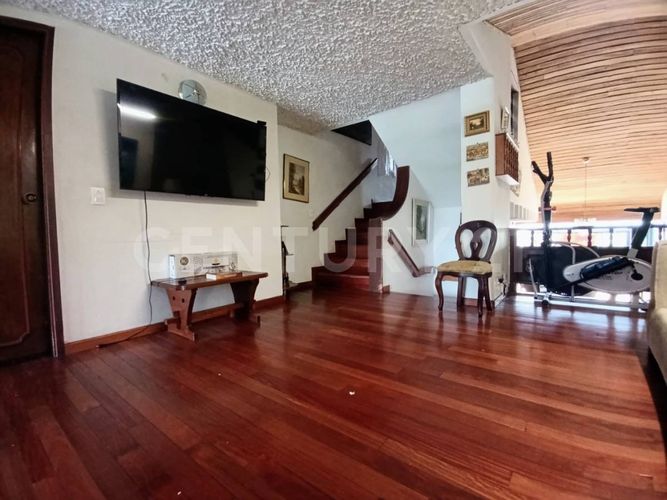 Casa de 5 alcobas en arriendo en La Calleja, Bogotá, 484 m² · foto 5 de 24