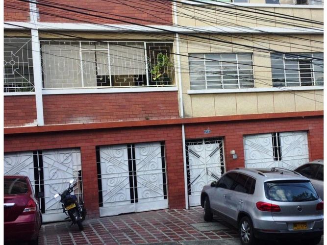 Edificio en venta en Miraflores, Cali, 481 m² · foto 5 de 6