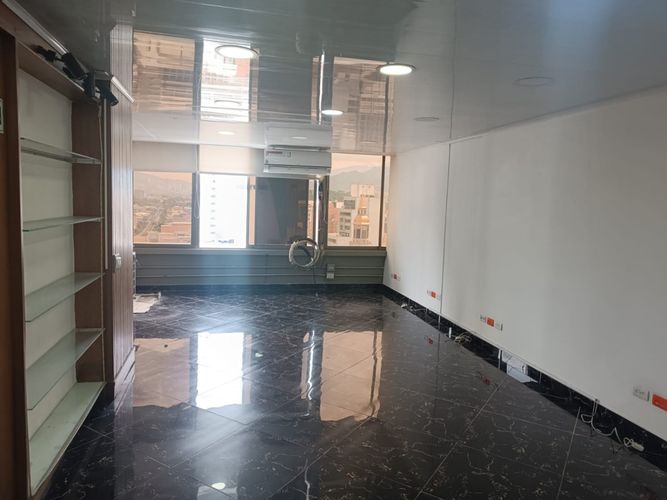 Oficina en arriendo en La Candelaria, Medellín, 45 m² · foto 18 de 21