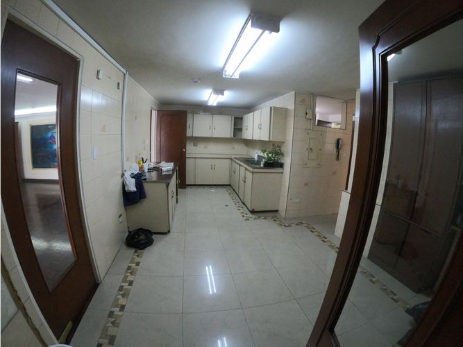 Apartamento de 3 alcobas en venta en Granada, Cali, 199 m² · foto 6 de 19