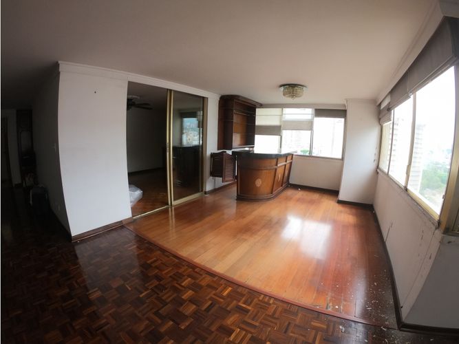Apartamento de 3 alcobas en venta en Granada, Cali, 199 m² · foto 11 de 19