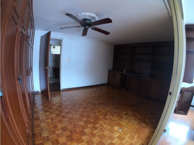 Apartamento de 3 alcobas en venta en Granada, Cali, 199 m² · foto 14 de 19