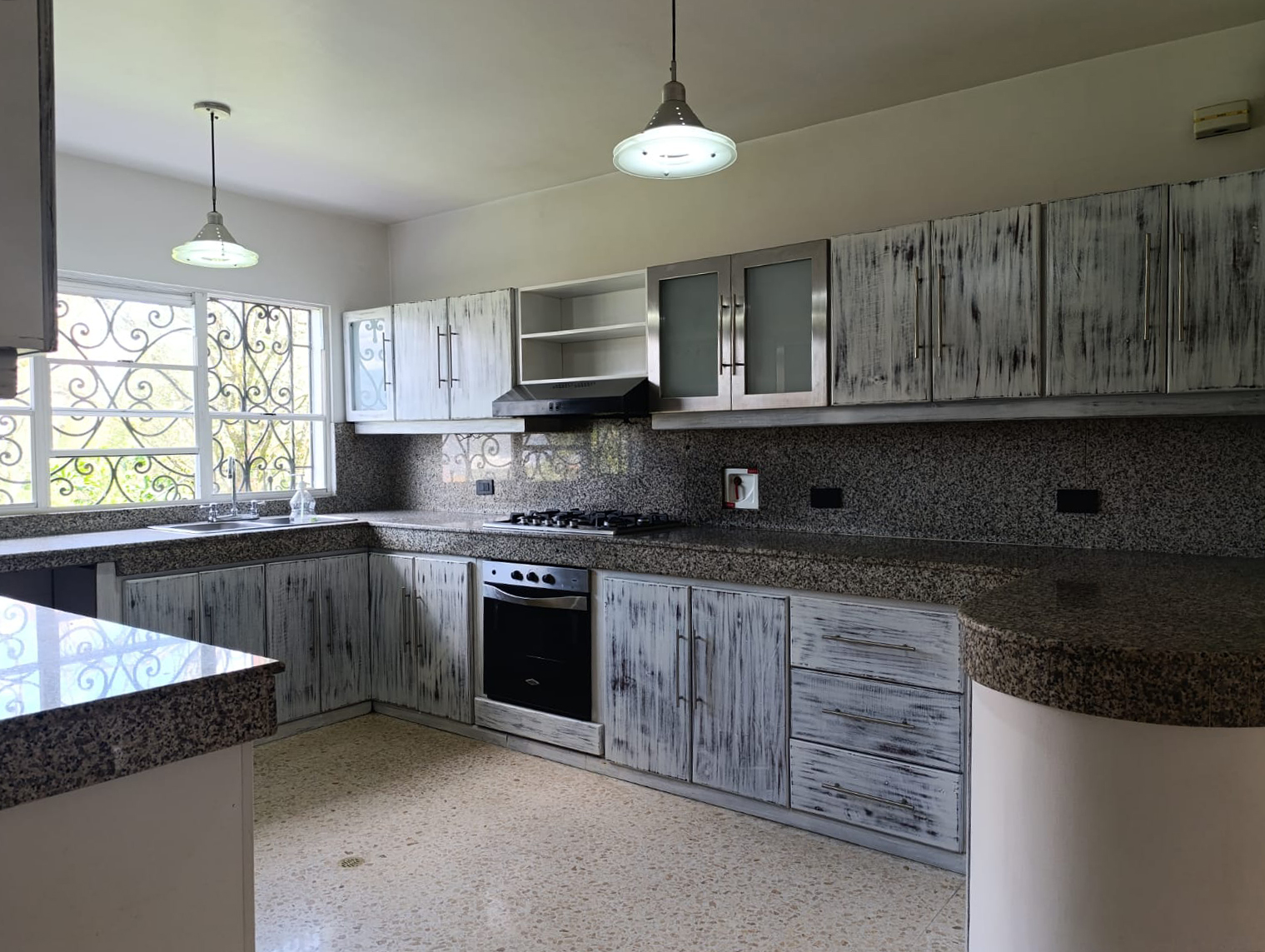 Casa en arriendo en El Poblado, Medellín · foto 7 de 20
