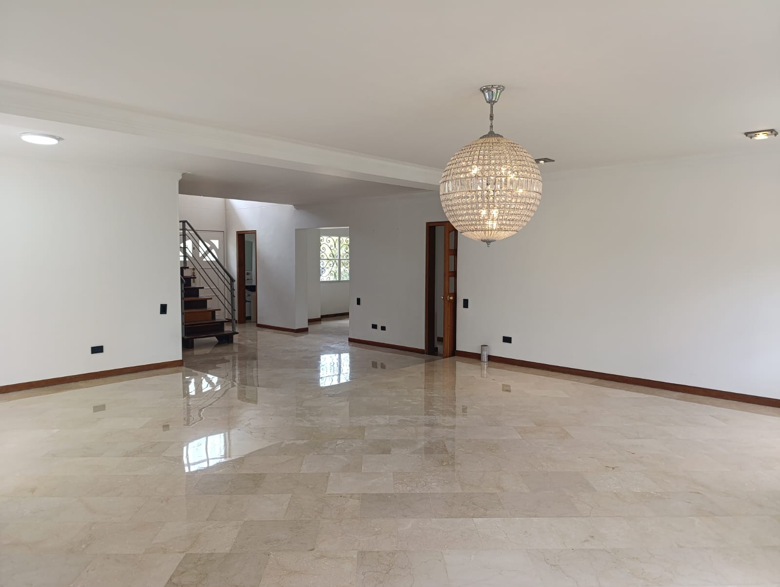 Casa en arriendo en El Poblado, Medellín · foto 9 de 20