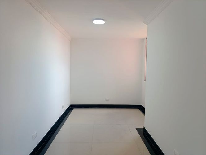 Apartamento de 3 alcobas en arriendo en El Poblado, Medellín, 163 m² · foto 4 de 19