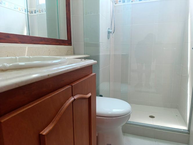 Apartamento de 3 alcobas en arriendo en El Poblado, Medellín, 163 m² · foto 18 de 19