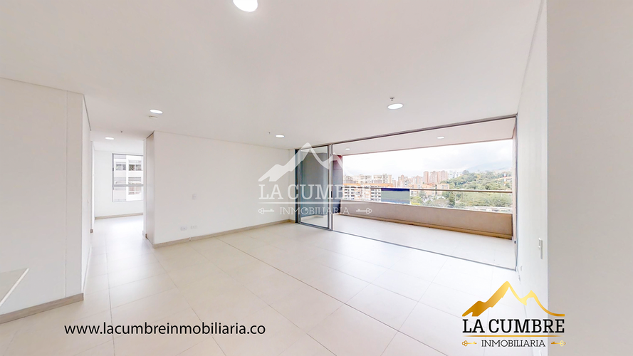 Apartamento de 3 alcobas en arriendo en Loma Del Escobero, Envigado, 145 m² · foto 2 de 15