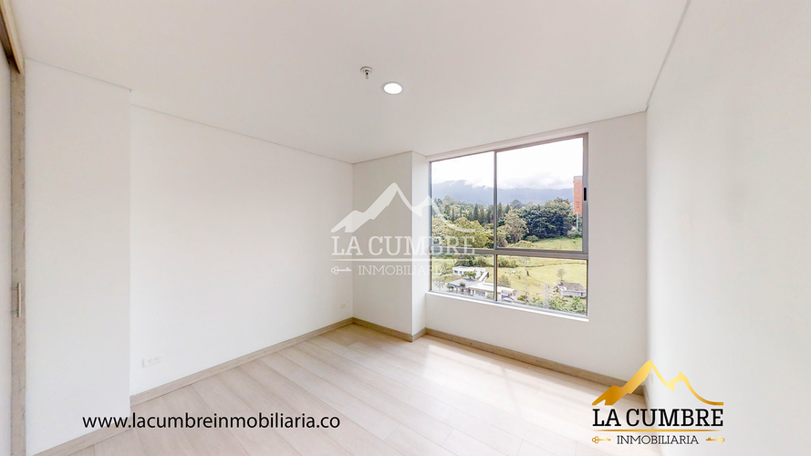 Apartamento de 3 alcobas en arriendo en Loma Del Escobero, Envigado, 145 m² · foto 9 de 15