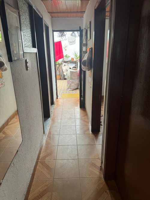 Casa de 6 alcobas en venta en Andalucia Ii, Bogotá, 180 m² · foto 3 de 8