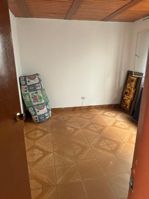 Casa de 6 alcobas en venta en Andalucia Ii, Bogotá, 180 m² · foto 6 de 8