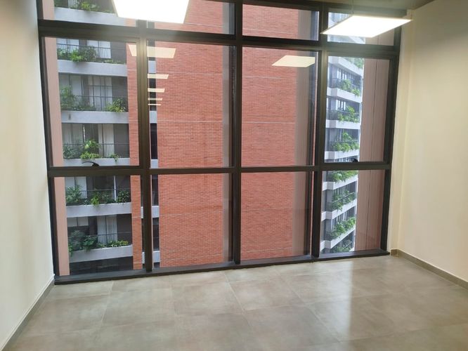 Oficina en arriendo en El Poblado, Medellín, 37 m² · foto 3 de 17